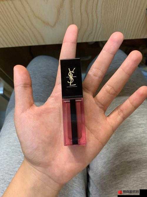 YSL 千人千色 AE68，演绎独特魅力